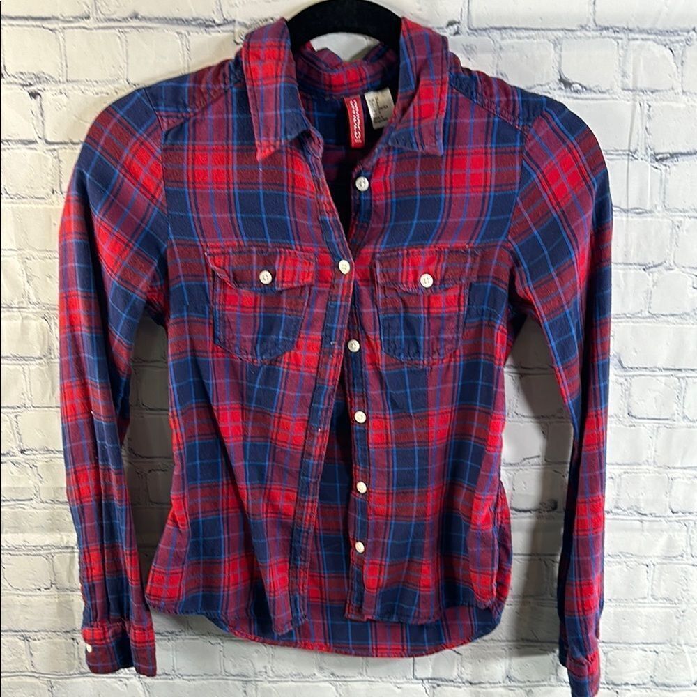 ✨ H&M Fitted Plaid Flannel Button-Down Shirt - Red and Blue, Size 2